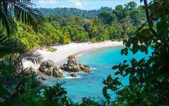 Pourquoi le Costa Rica est un pays touristique ?