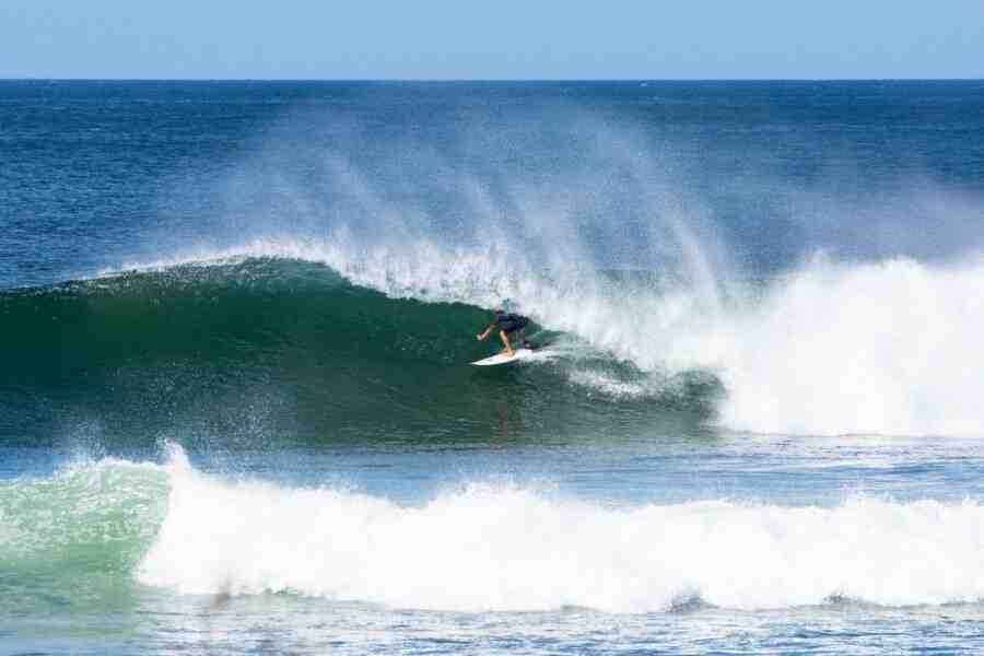Quand surfer en Algarve ?