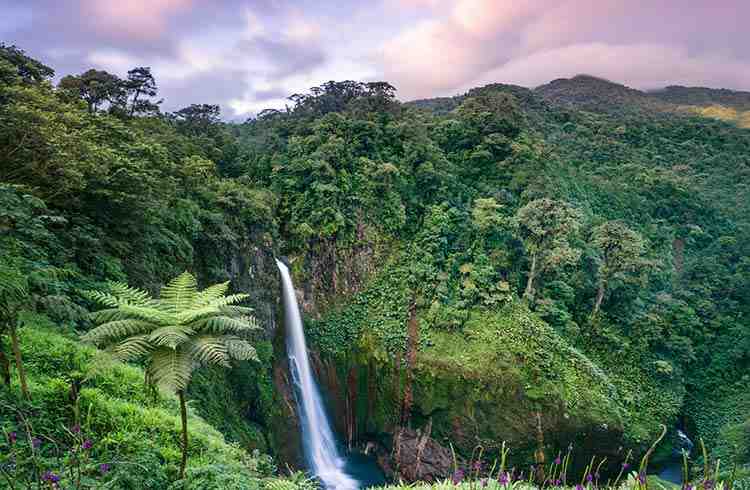 Quel est le nom de la capitale de Costa Rica ?